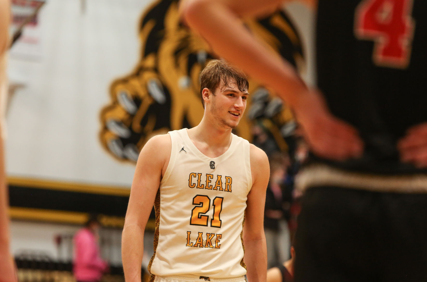 Clear Lake boys basketball vs H-D-C 02-22-21 -Formanek